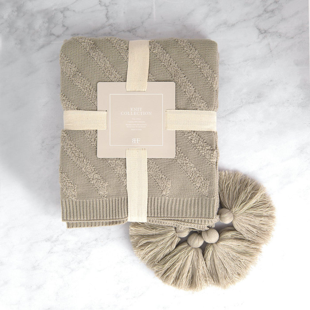 Diagonal Pattern Tassel Throw