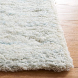 Safavieh Casablanca Collection CSB702M Rug, Light Blue, 5' x 8'