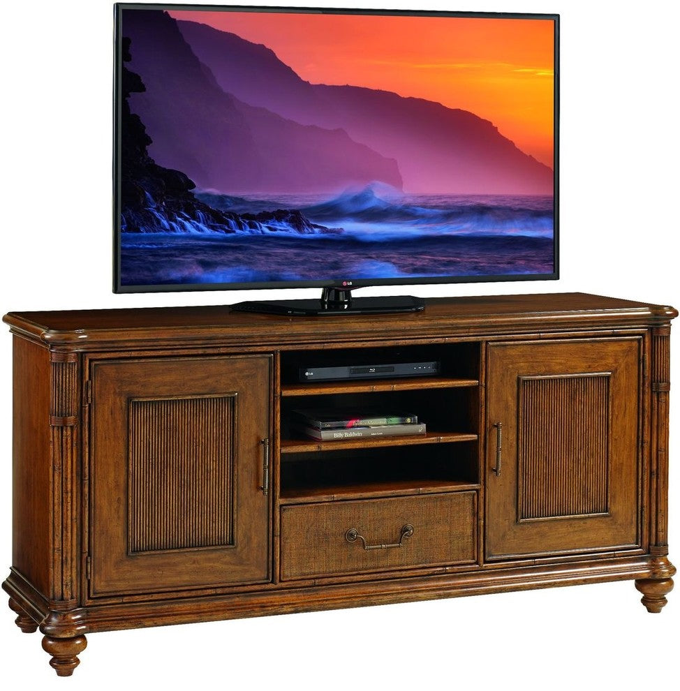 Pelican Cay Media Console