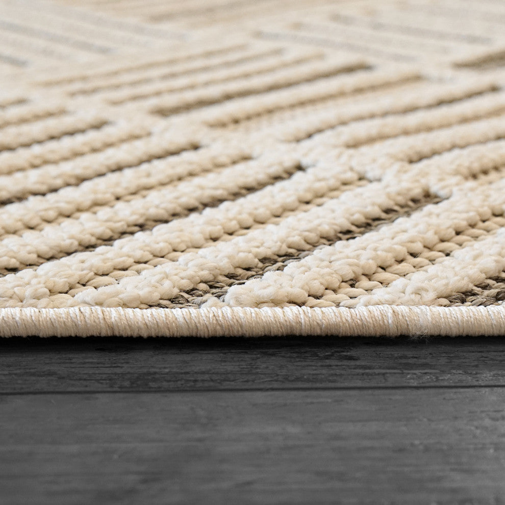 Dynamic Rugs Seville Polypropylene Machine-Made Area Rug 7.10x10'