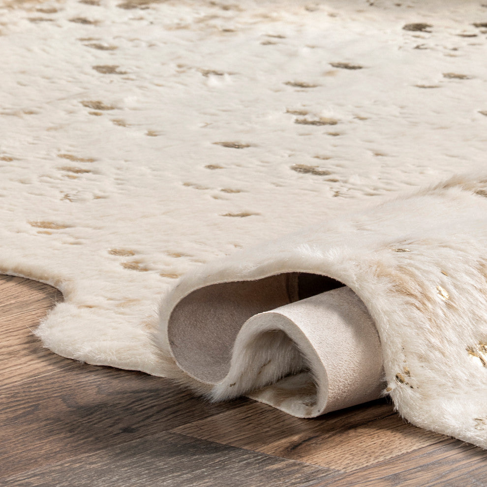 Nuloom Animal Print Macchiato Faux Cowhide Area Rug, Gold 5'x6'7"