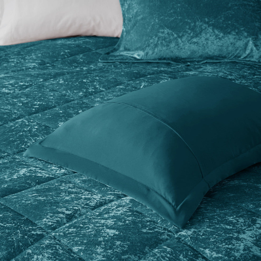 Intelligent Design Felicia Crushed Velvet 4-Piece Comforter Set