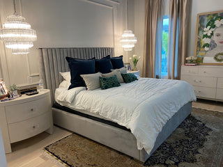 Modrest Splendor Silver + Grey Linen Upholstered King Platform Bed
