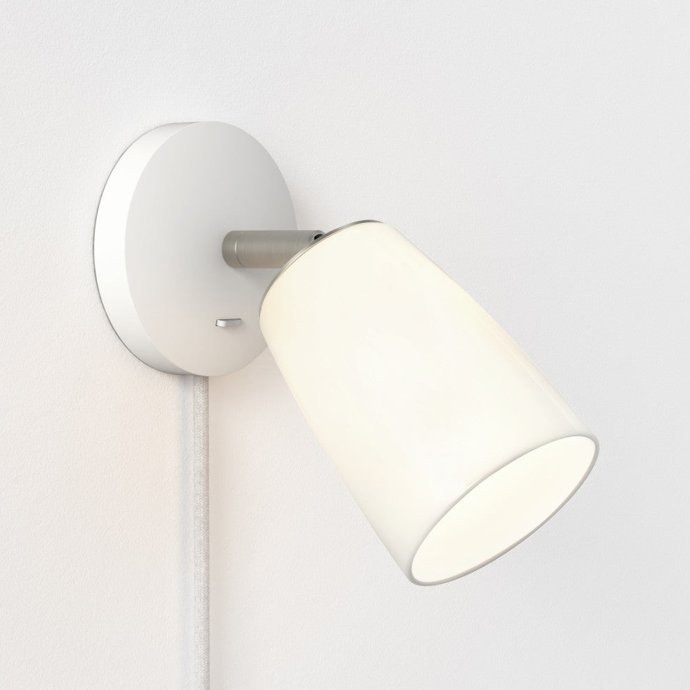 Carlton Desk, Wall Plug in
