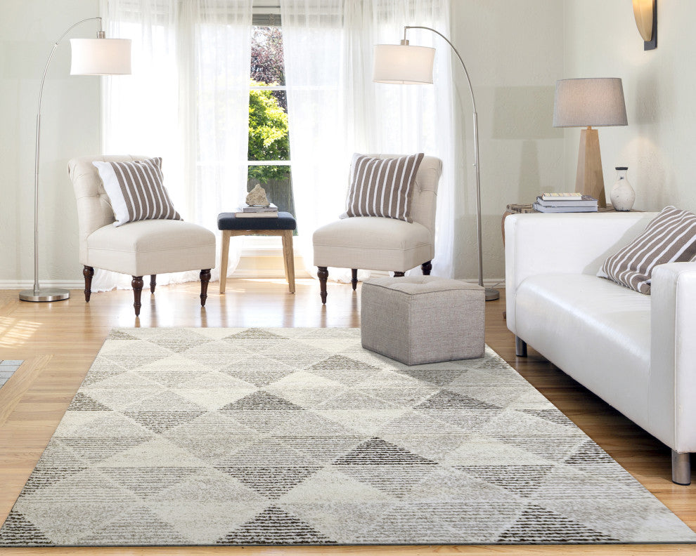Mehari Gray and Silver Area Rug, 5.3'x7.7'