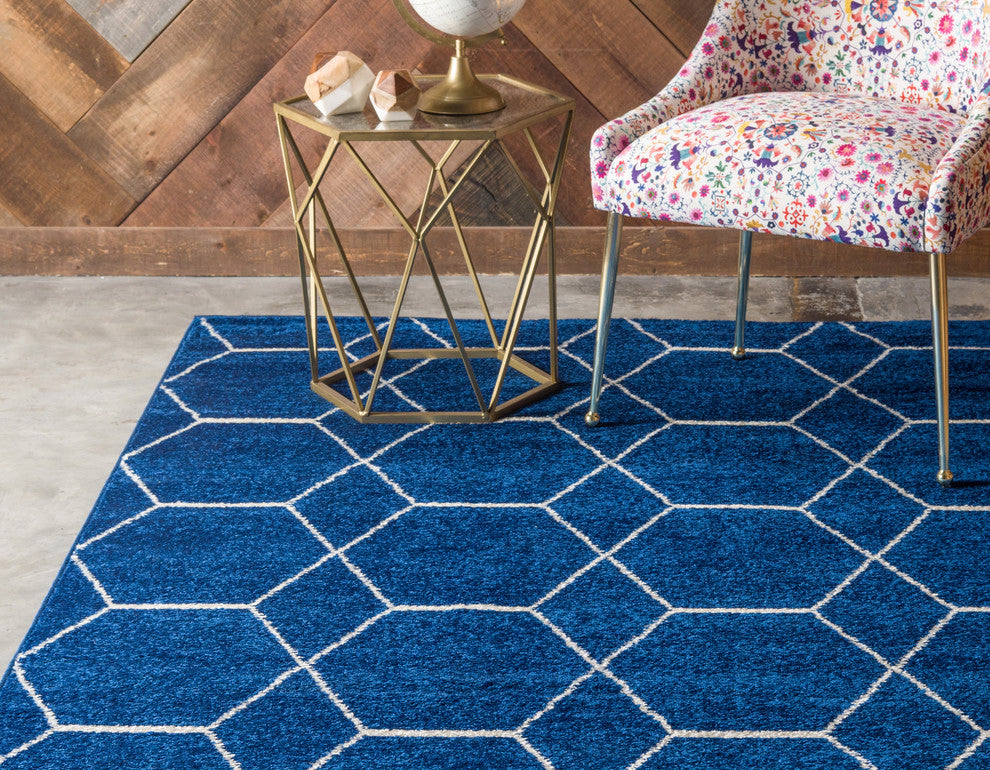 Unique Loom Dark Gray Geometric Trellis Frieze 4' 0 x 6' 0 Area Rug