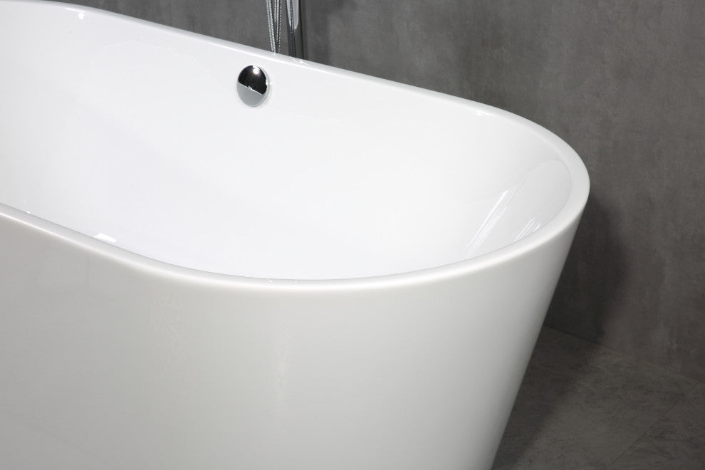 Acrylic Freestanding Bathtub With Chrome-Plated Drain Cover and Overflow Cover, 67"