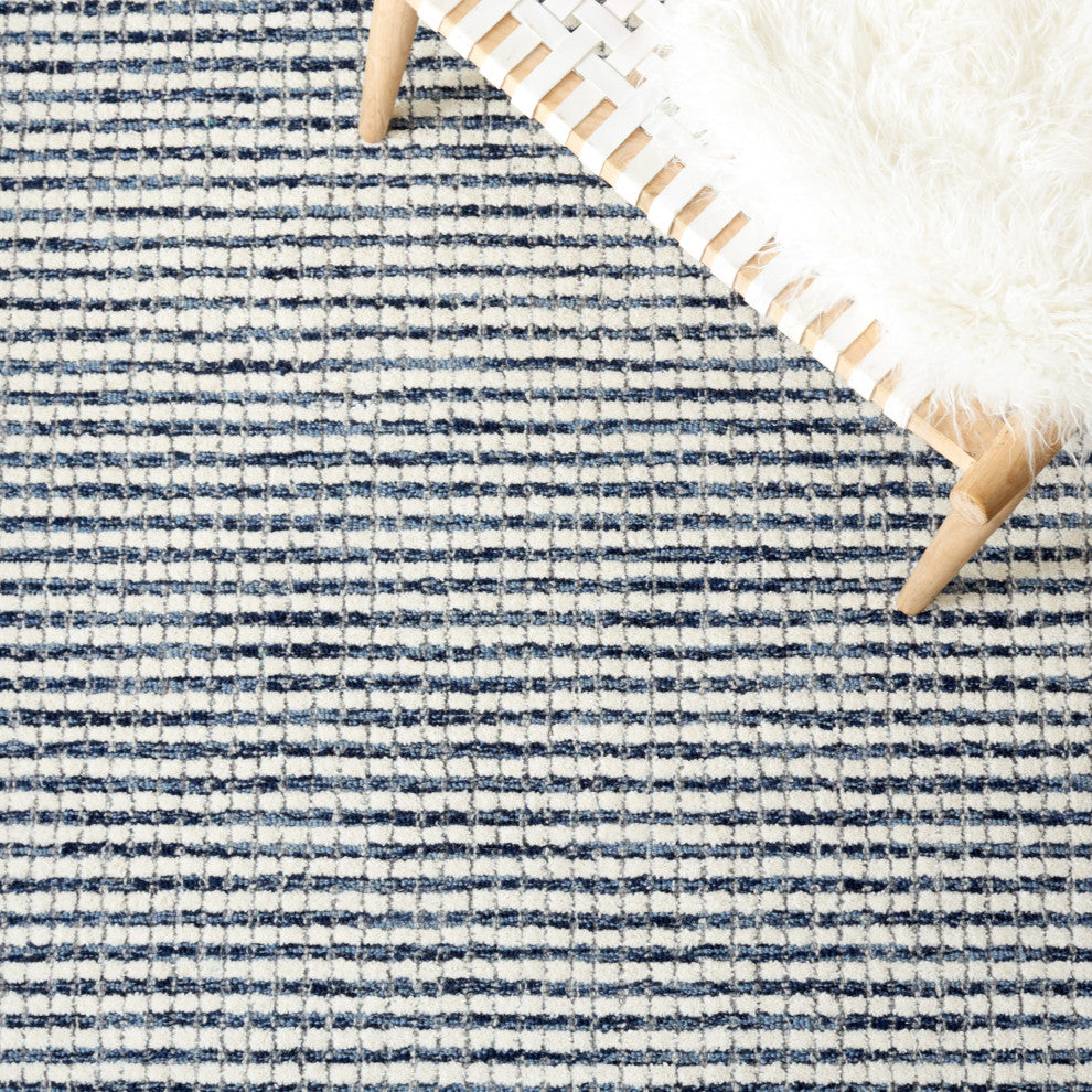 Safavieh Couture Abstract Collection, ABT853 Rug, Blue/Ivory, 4'x6'