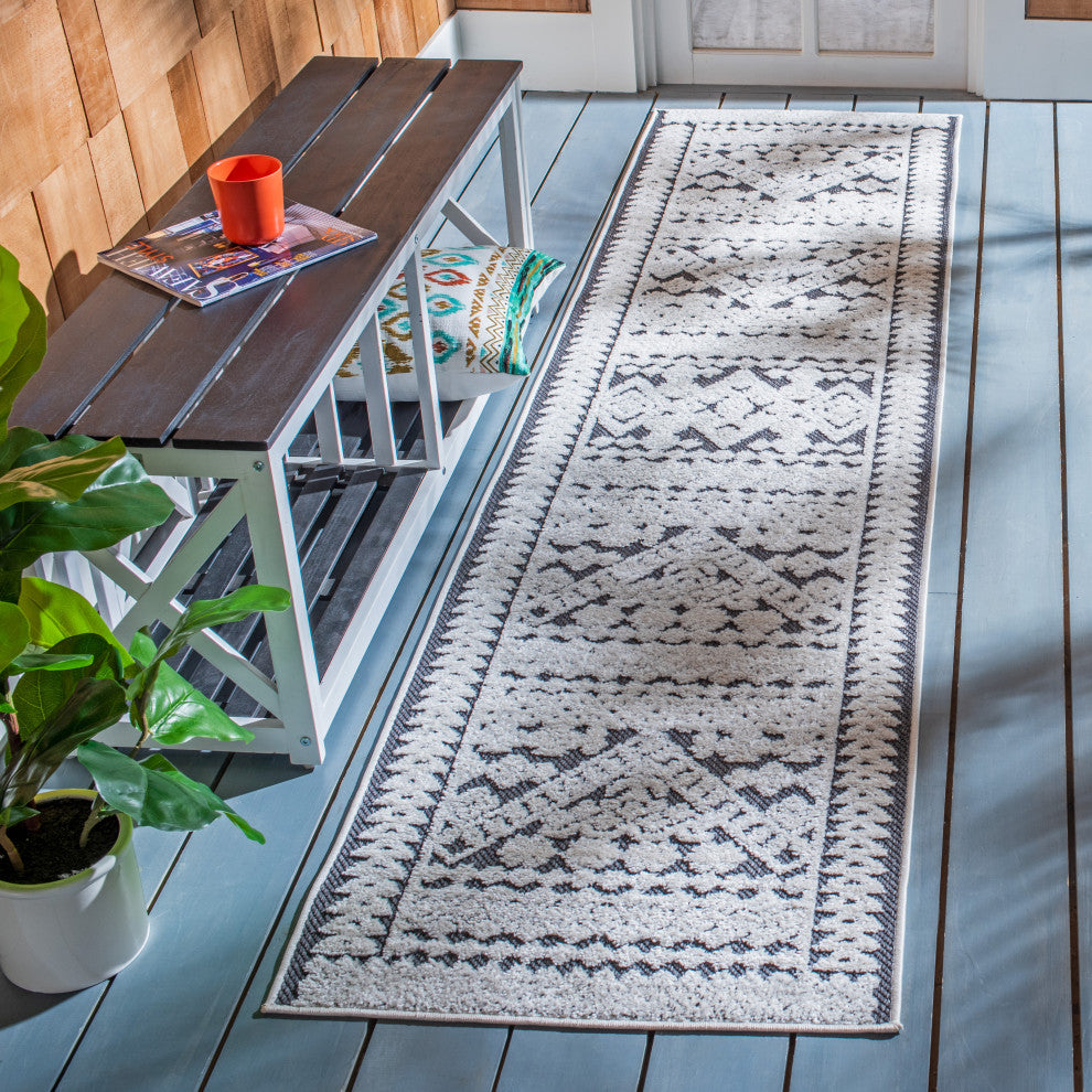 Safavieh Cabana Collection CBN658 Indoor-Outdoor Rug