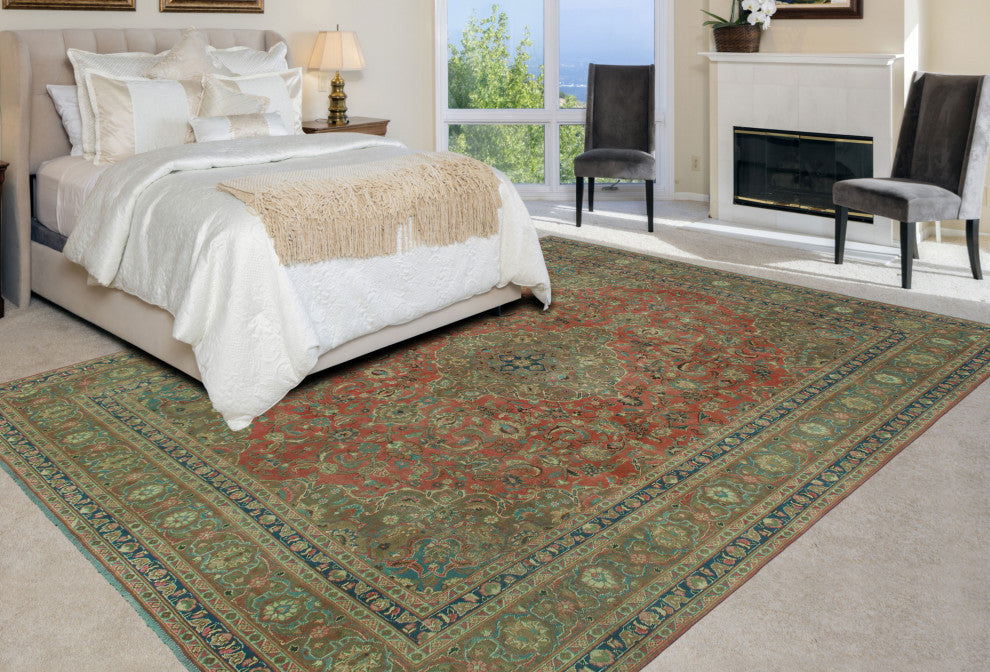 Fine Vintage Distressed Naya Rust/Brown Rug, 9'6x12'6