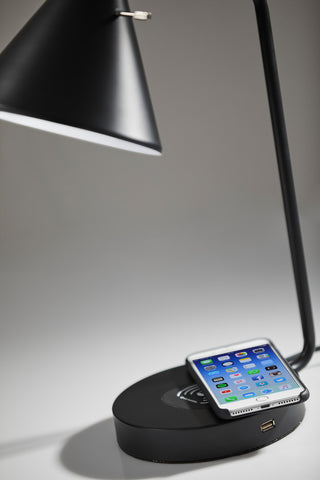 Maxine AdessoCharge Desk Lamp