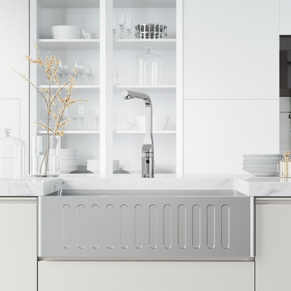 VIGO Jewel 15" H Touchless Pull-Out Sprayer Kitchen Faucet, Chrome