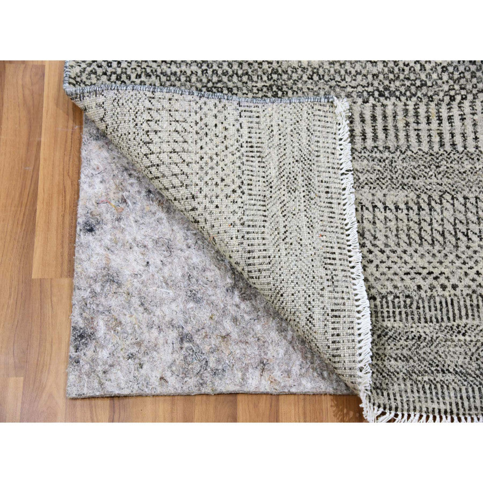 Stone Eagle Gray Undyed Wool Grass Design Hand Knotted Oriental Rug 3'x4'10"