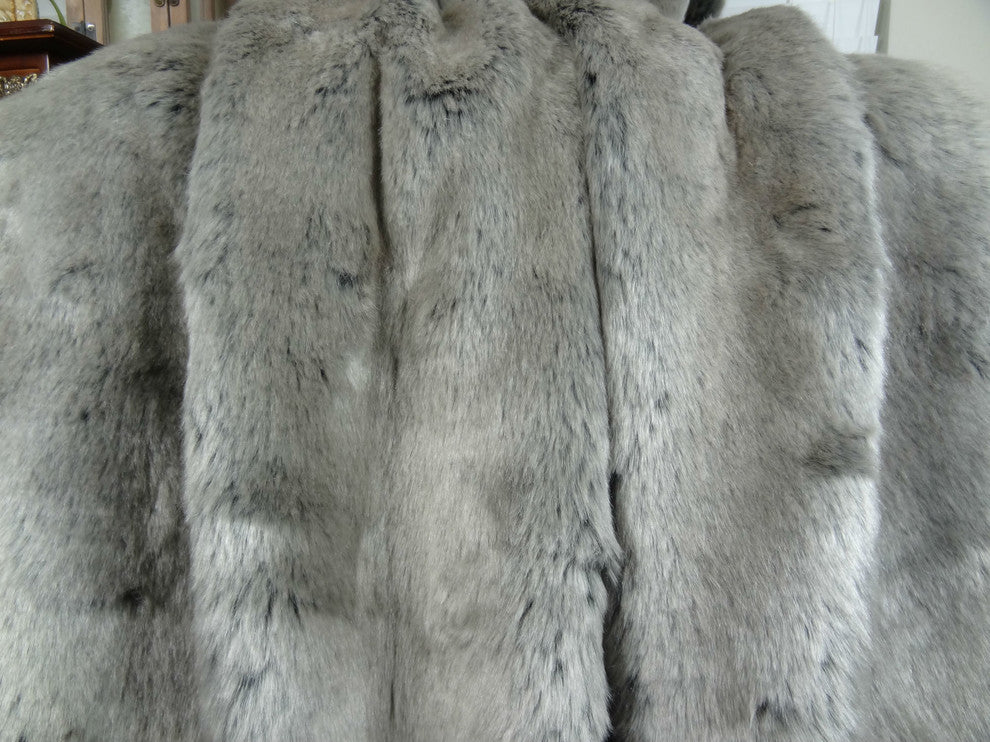 Plutus Tissavel Gray Faux Fur Handmade Bedspread, 114"x120"