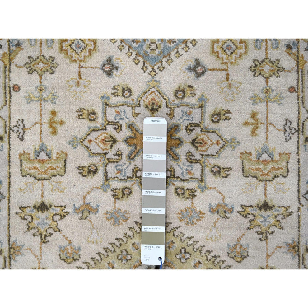 Acoustic White Hand Knotted Karjihooz Soft Wool Runner Rug, 2'7"x7'9"