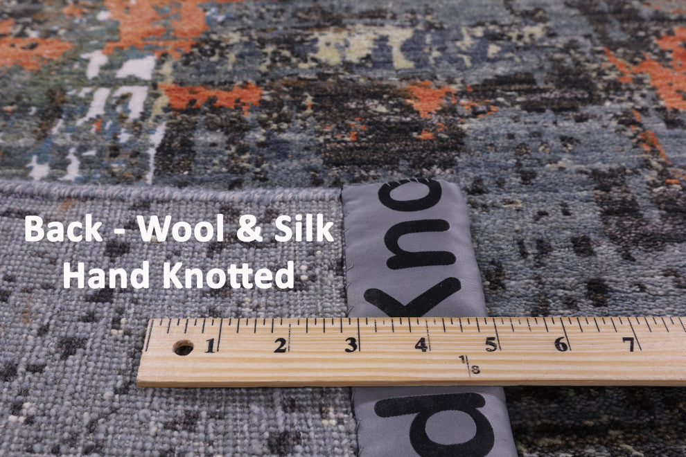8' 1" X 10' 1" Abstract Handmade Wool and Silk Rug Q8881