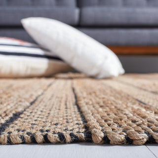 Safavieh Natural Fiber Collection NFB654Z Rug, Black/Natural, 8' x 10'