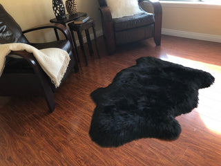 LAMBZY Genuine Sheepskin, Black, 2'x3'