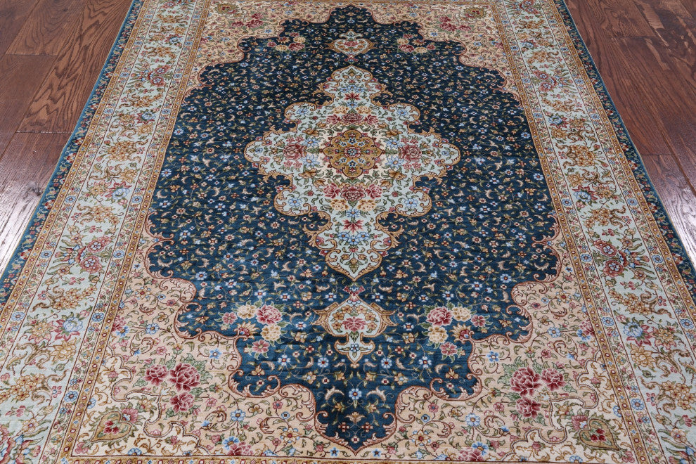 High End Persian 100% Silk Hand Knotted Rug 4' 0" X 6' 0'' Q4833