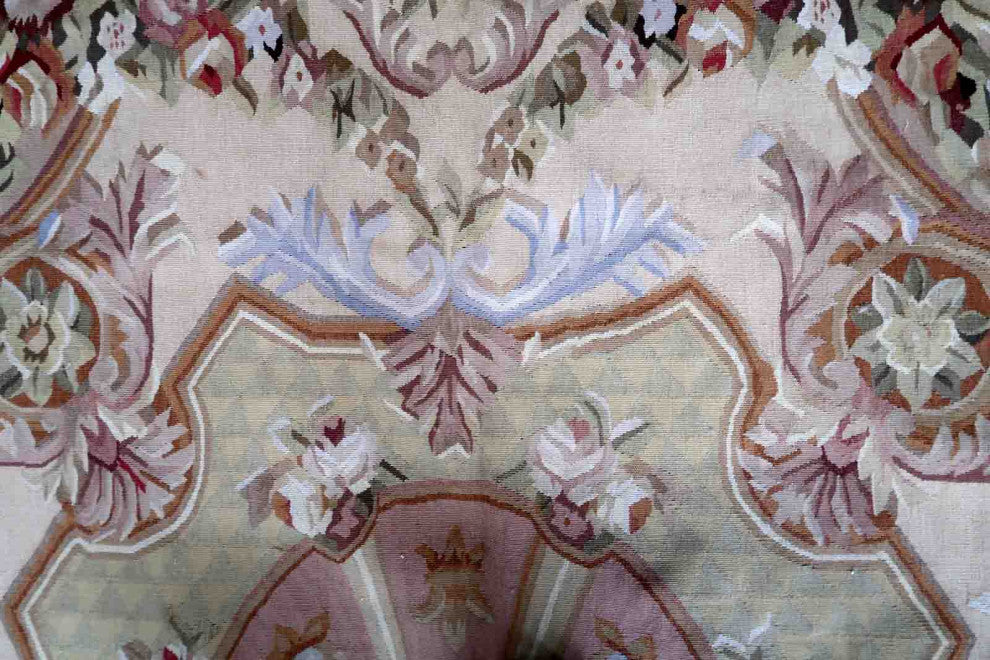Handmade Vintage French Aubusson Rug 7.7'x10.2', 237cmx313cm 1970s