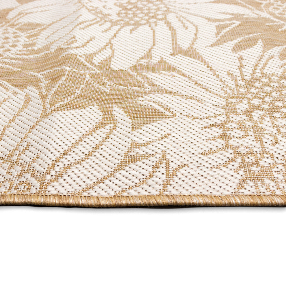 Carmel Sunflower Field Indoor/Outdoor Rug, Sand, 7'10"x9'10"
