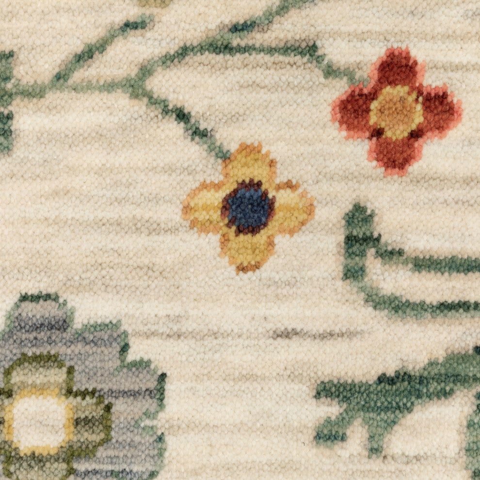 Leoness Vintage Traditional Ivory/ Multi Area Rug, 2' x 6'