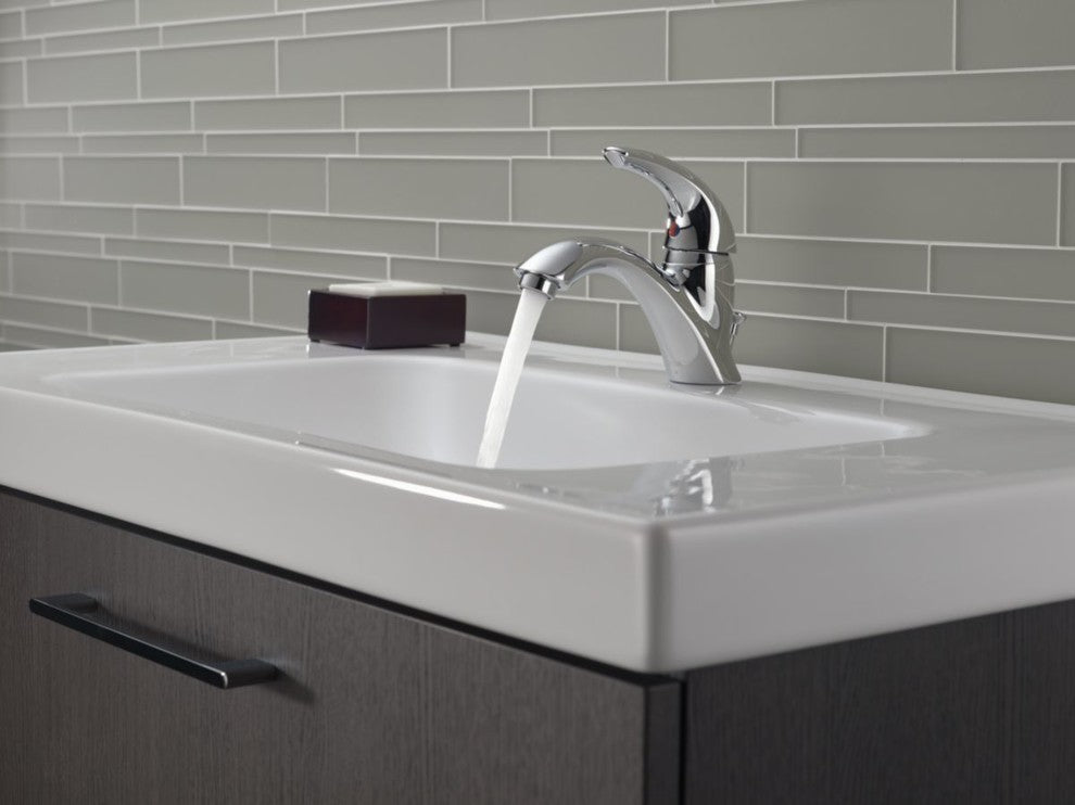 Delta Classic Single Handle Bathroom Faucet, Chrome, 583LF-WF