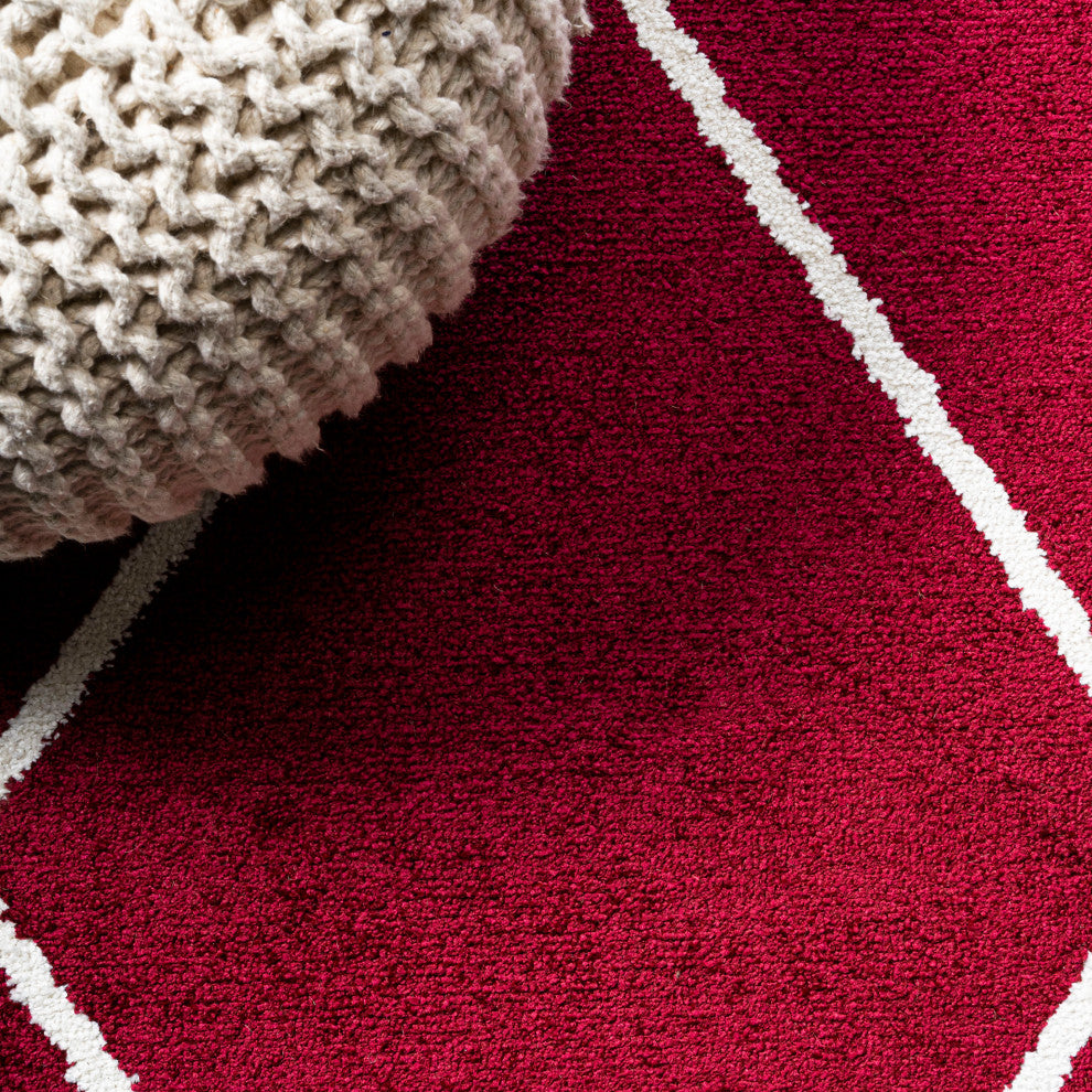 Cole Minimalist Diamond Trellis Red/White 5'x8' Area Rug