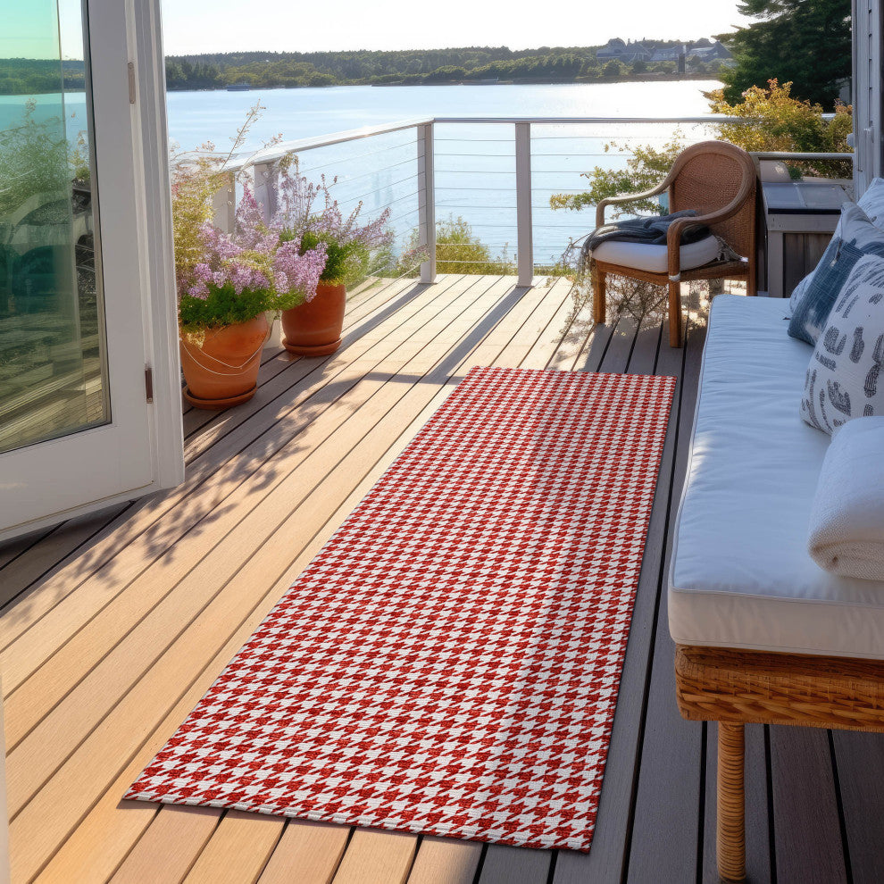 Indoor/Outdoor Hinton HN1 Red Machine Washable 2'3" x 7'6" Rug