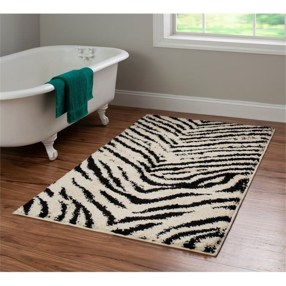 Linon Moroccan Sahara Power Loomed Polypropylene 3'x5' Rug in Ivory