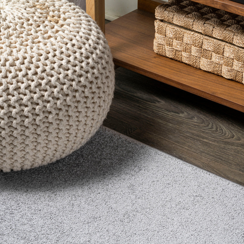 Haze Solid Low-Pile Light Gray 8' Round Area Rug