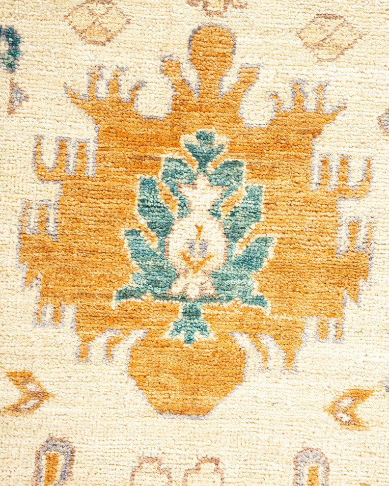 Eclectic, One-of-a-Kind Hand-Knotted Area Rug Ivory, 5'2"x9'10"