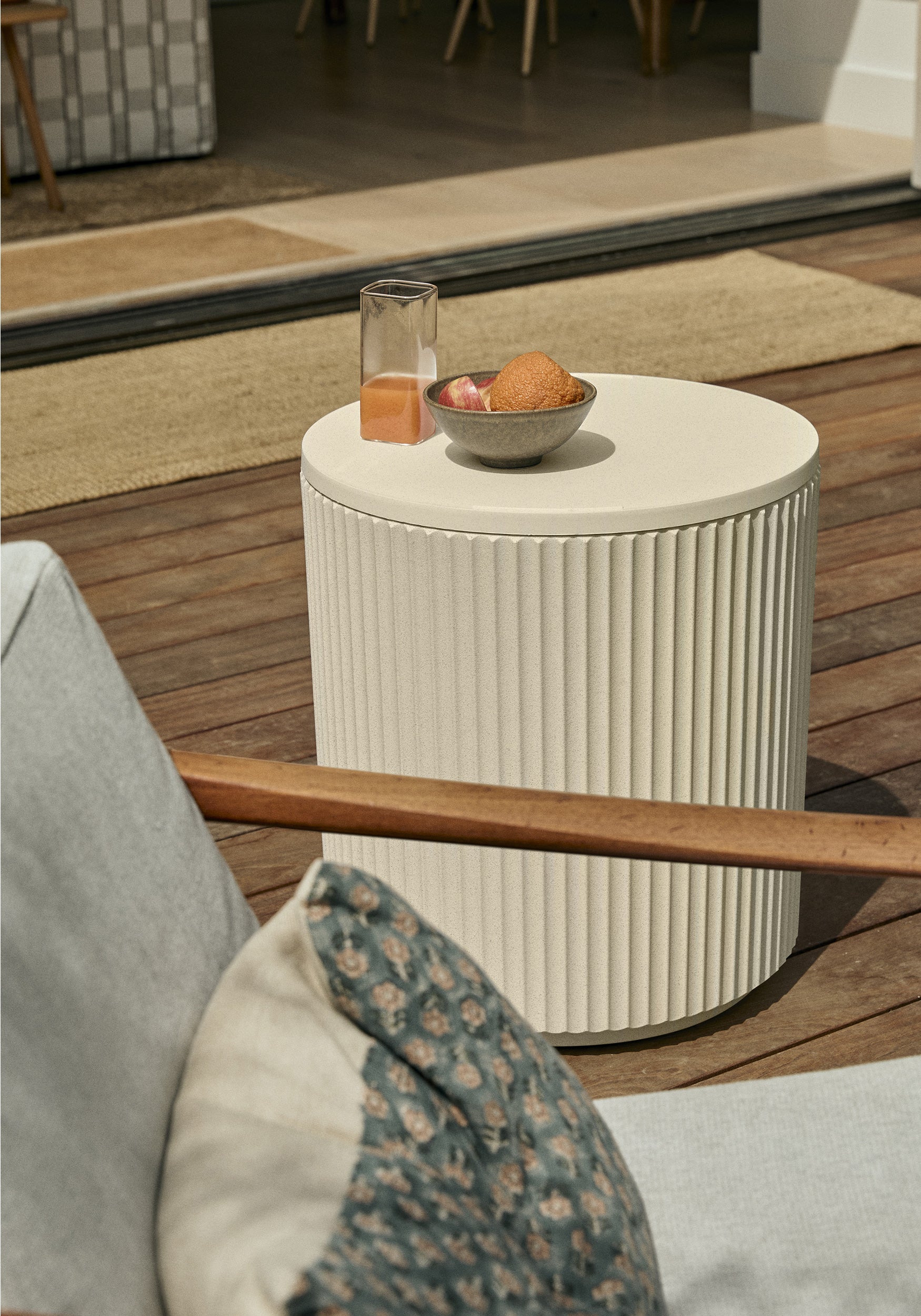 Veradek Chill Side Table, Sand