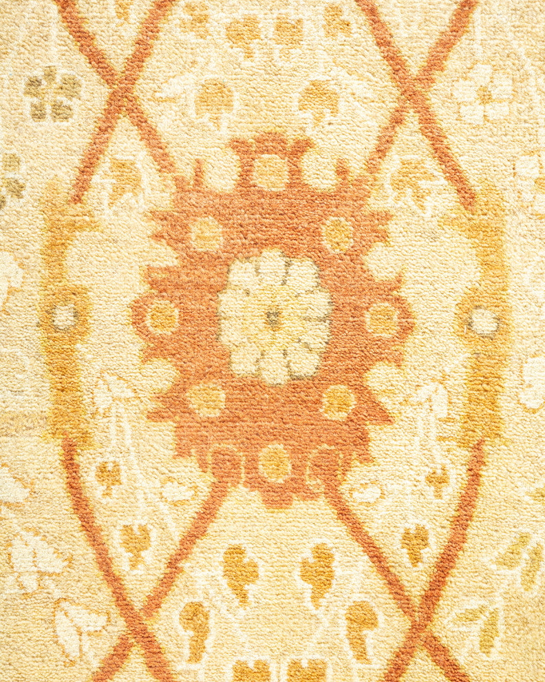 Jasmine, One-of-a-Kind Hand-Knotted Area Rug Ivory, 8'2"x10'6"
