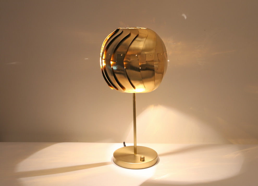 IRIS TABLE LAMP - Large Brass: Modern Lamp | Led Lamp