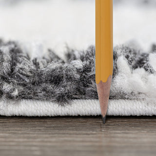 Derry Transitional Diamond Cream Rectangle Area Rug, 5'x7'