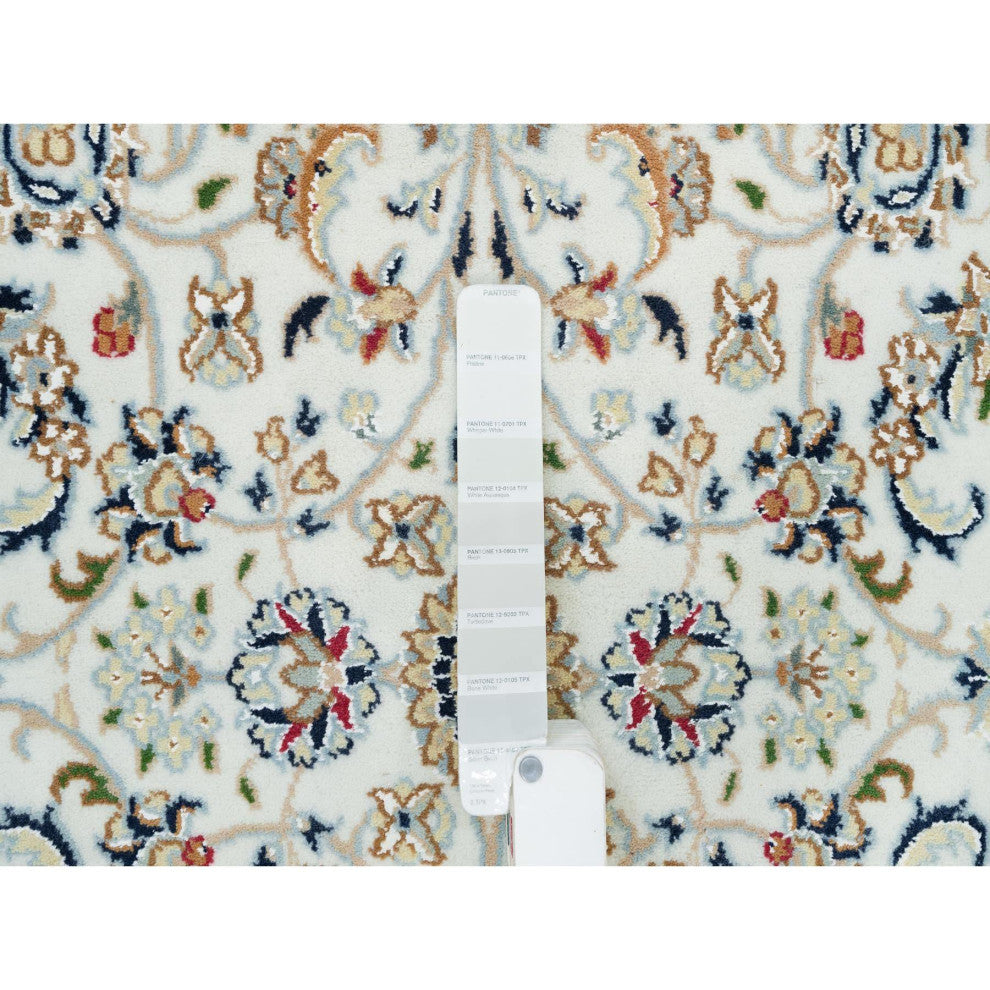 Powder White Nain Design 250 KPSI 100% Wool Hand Knotted Round Rug 3'9"x3'9"