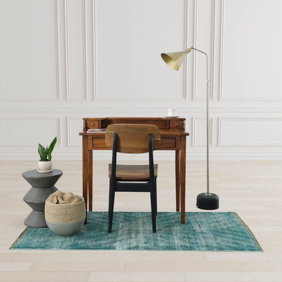 Lifestyle Writing Bureau, Brown