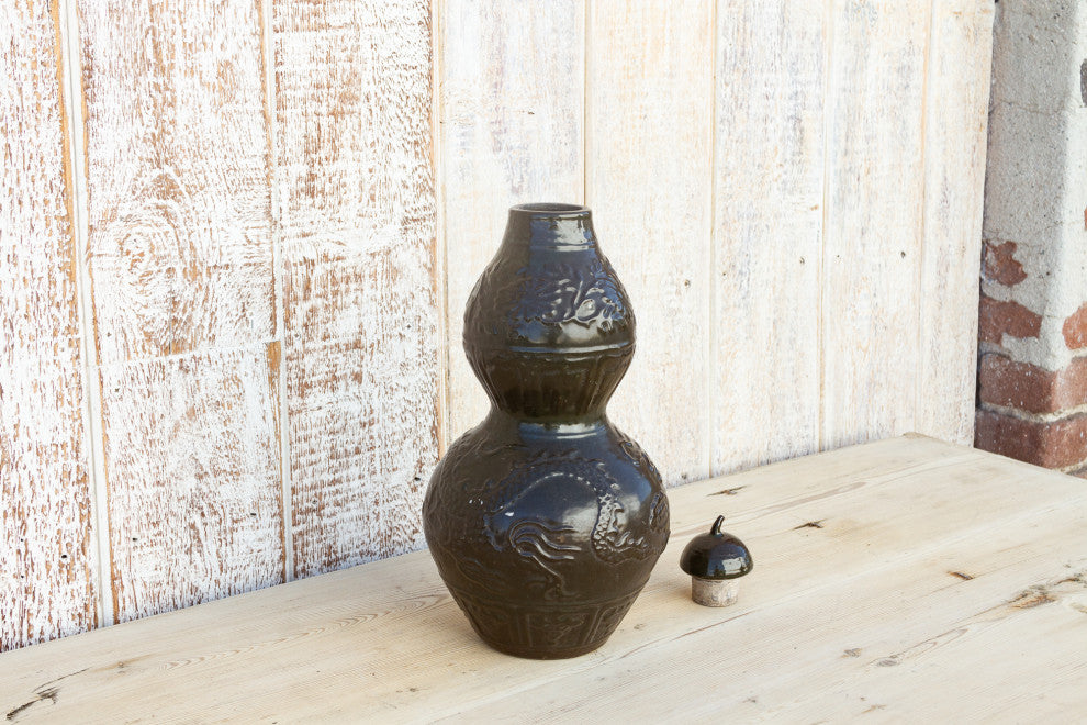 Lidded Gourd Shaped Chinese Vase