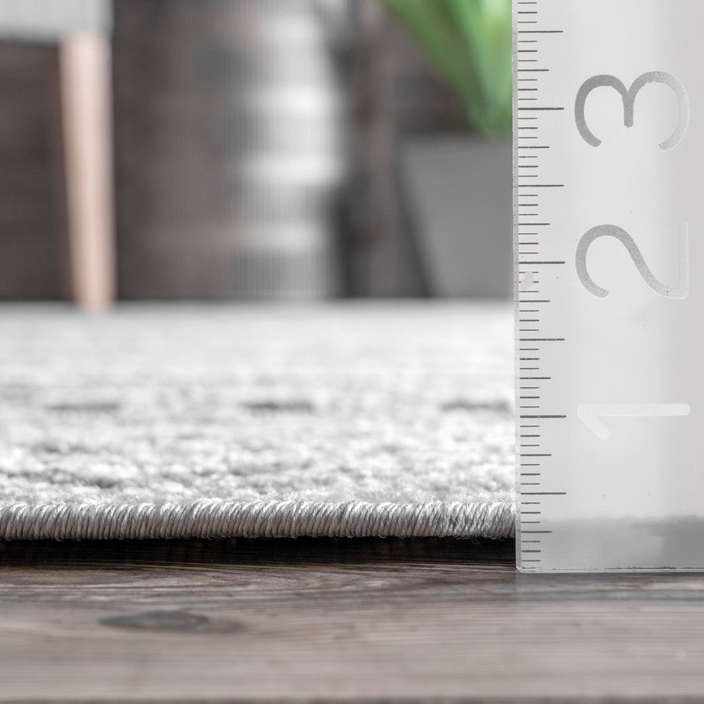 Nuloom Kamryn Tribal Indoor/Outdoor Striped Area Rug, Grey 6'7"x9'