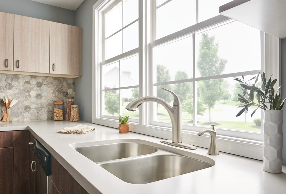 Moen Camerist Single-Handle Pull-Out Kitchen Faucet, Spot Resist Stainless
