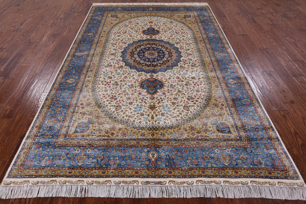 High End Persian 100% Silk Hand Knotted Rug 6' 0" X 9' 0'' Q4817