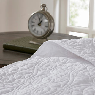 Madison Park Quebec Reversible Bedspread Set, White
