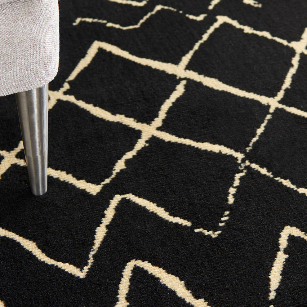 Nourison Grafix 7'' x 10'' Black Bohemian Indoor Area Rug