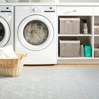 Dash & Albert Diamond Platinum/White Machine Washable Rug, White, 2'6" x 8'
