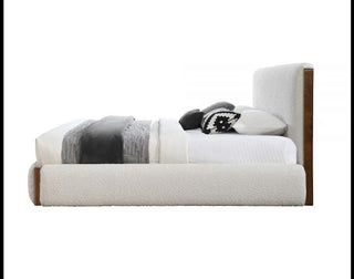 Acme Sandro Eastern King Bed