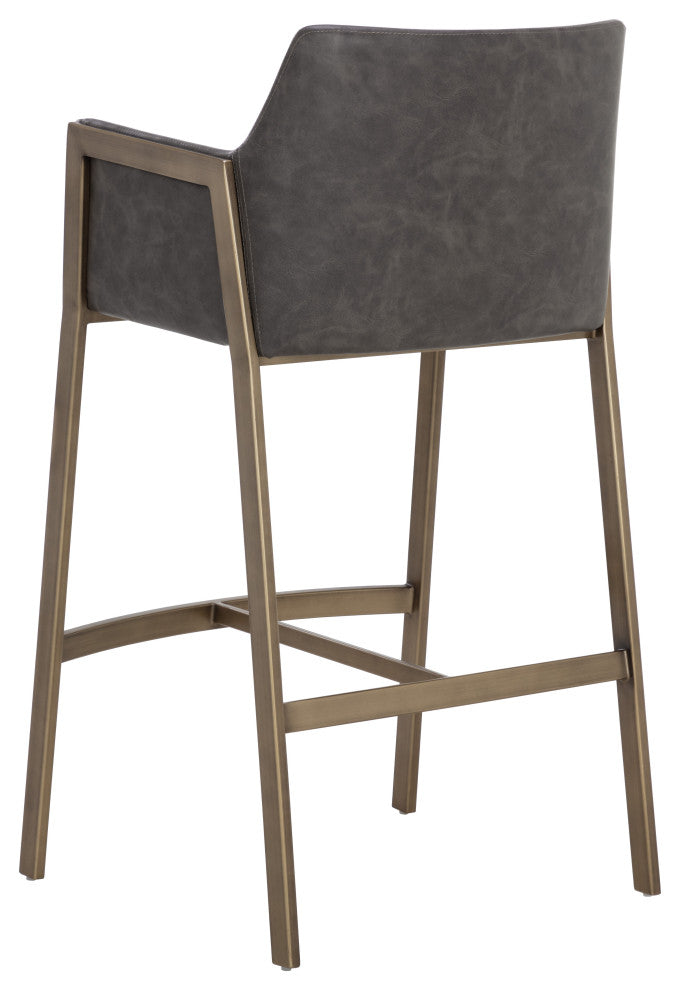 Bernadette Barstool, Kendall Grey