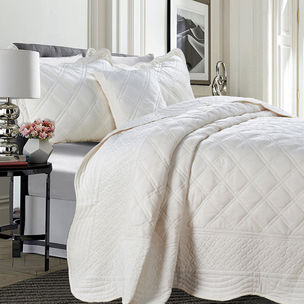 Supersoft Microplush Quilted 4-Piece Bed Spread Set, Antique White, Queen