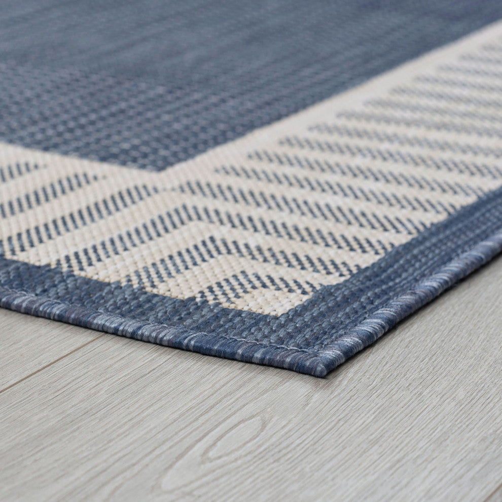 Elgin Transitional Striped Border Navy/Cream Indoor/Outdoor Area Rug, 4'x5'