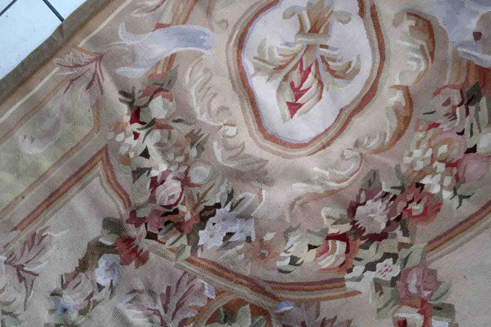 Handmade Vintage French Aubusson Rug 7.7'x10.2', 237cmx313cm 1970s